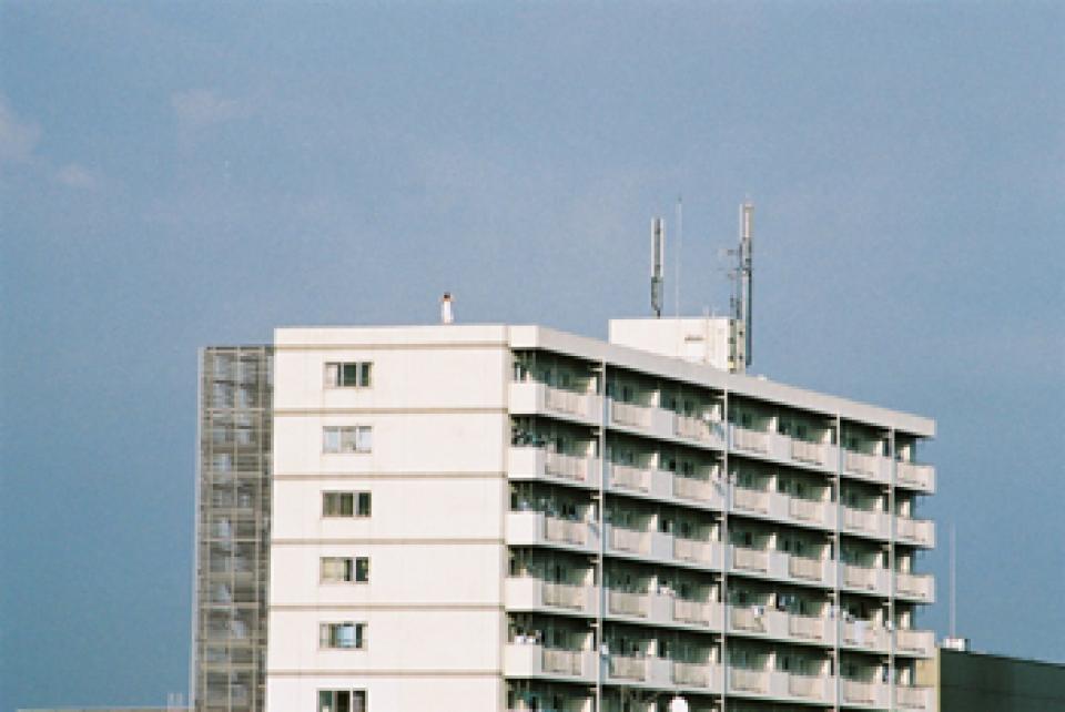 Performances # 01 out of area...closing the distance, 2006,Installation / Performance als Bild,Nagoya / Japan