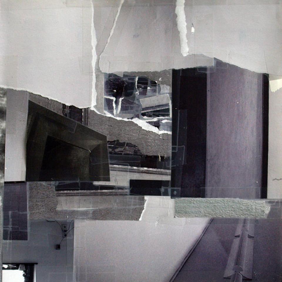 zelle und welt n° 02 05, 2010,Fotografie, Klebeband, Laserprint,30 x 30 cm