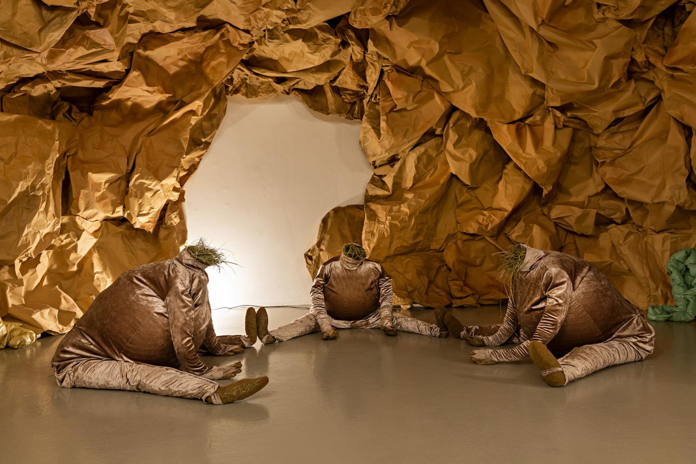 10 KHB DafnaMaimon Mutating Mary Installationview Fred Dott2