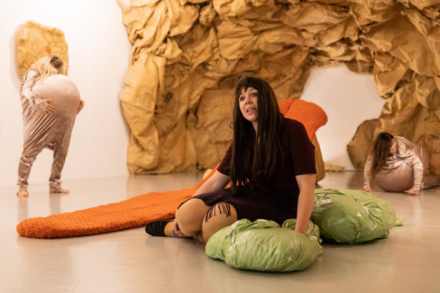 8 KHB DafnaMaimon MovingMutatingMary FredDott