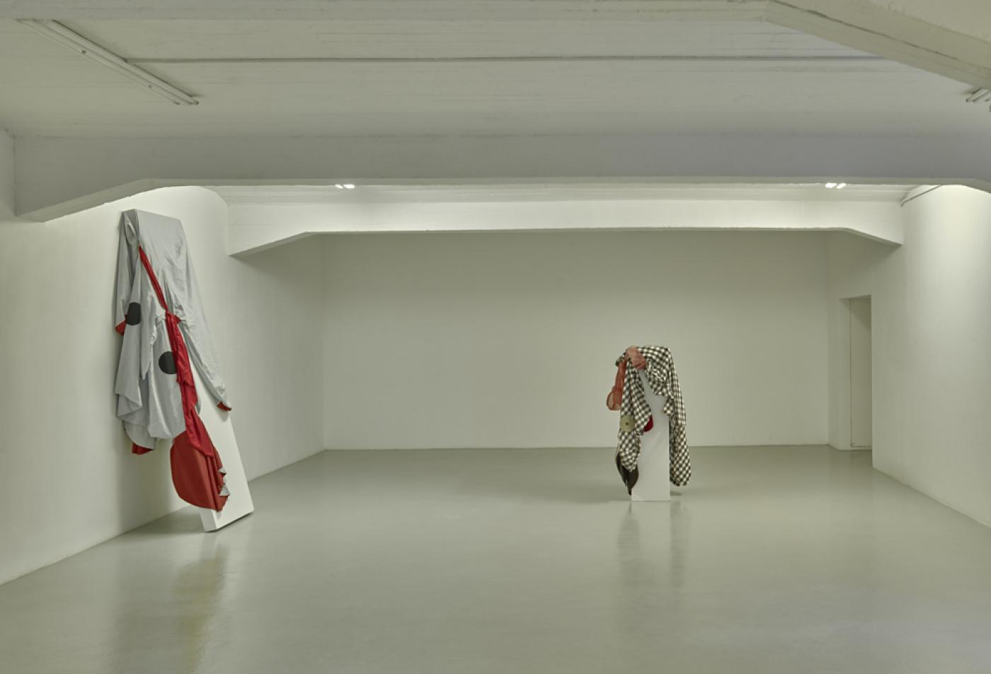 MM Kuenstlerhaus am Deich Honda Sculptures 126008 klein