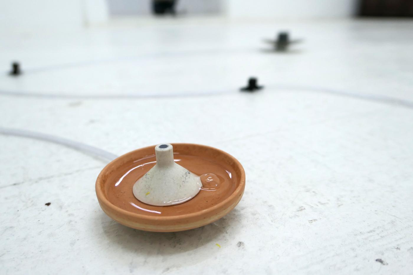 PeterStrickmann Klack Ding Installation Hochparterre Berlin 2018 Foto Evgenija Wassilew