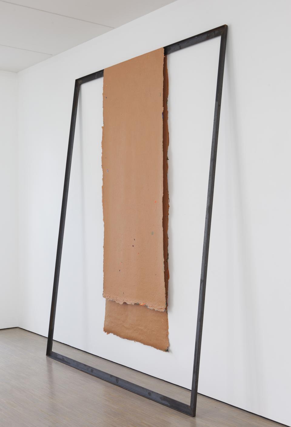 ohne Titel (120915), 2015,Acrylfarbe, Winkelstahl,290 x 220 cm