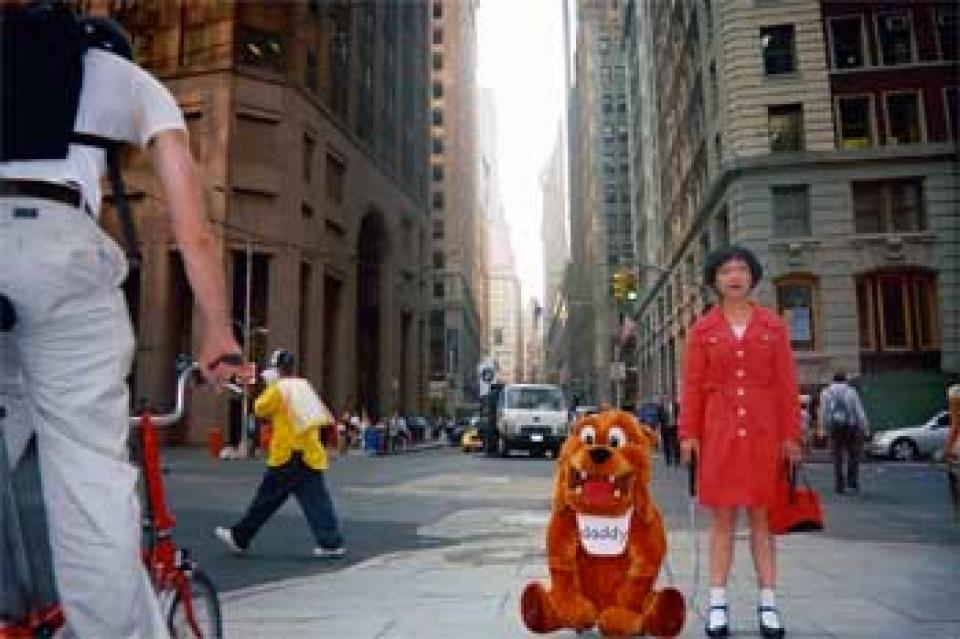 You're Welcome # 04, 2005,Performance in N.Y.C. / 180 Foto-Unikate,20 x 30 cm