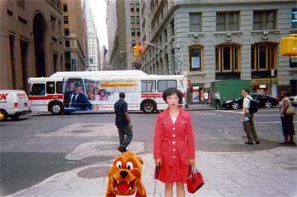 You're Welcome # 05 , 2005,Performance in N.Y.C. / 180 Foto-Unikate,20 x 30 cm