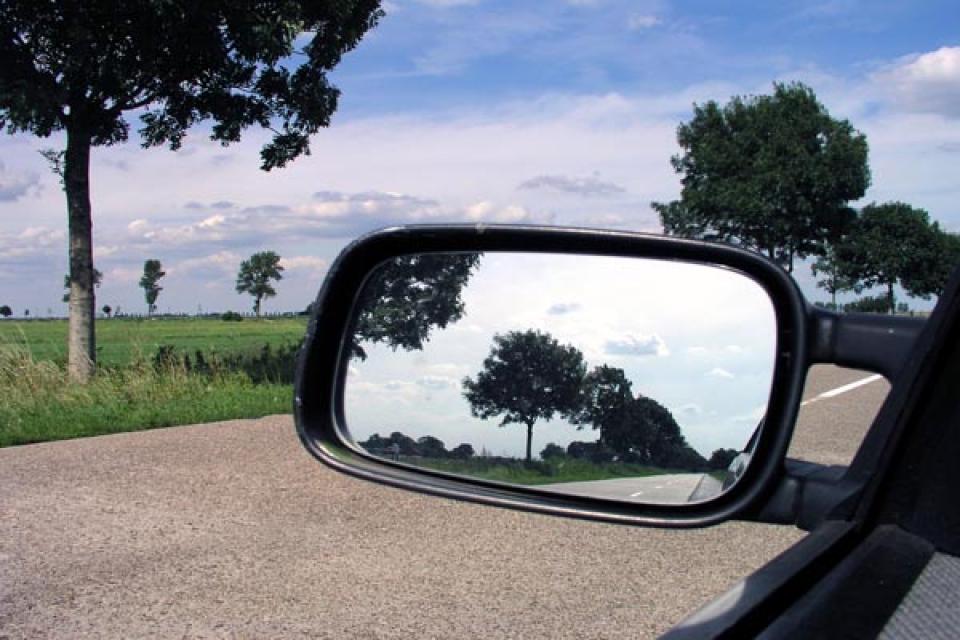  Unterwegs  Autorückspiegel I ,Fotoarbeit