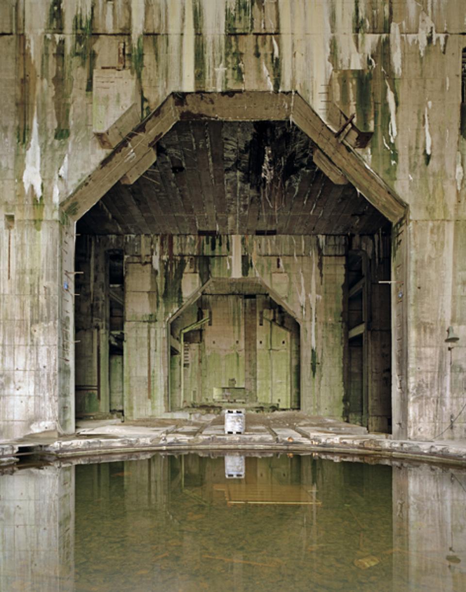  Bunker  01 , 2005/06,Digital C-Print on Alu-Dibond,100 x 127 cm