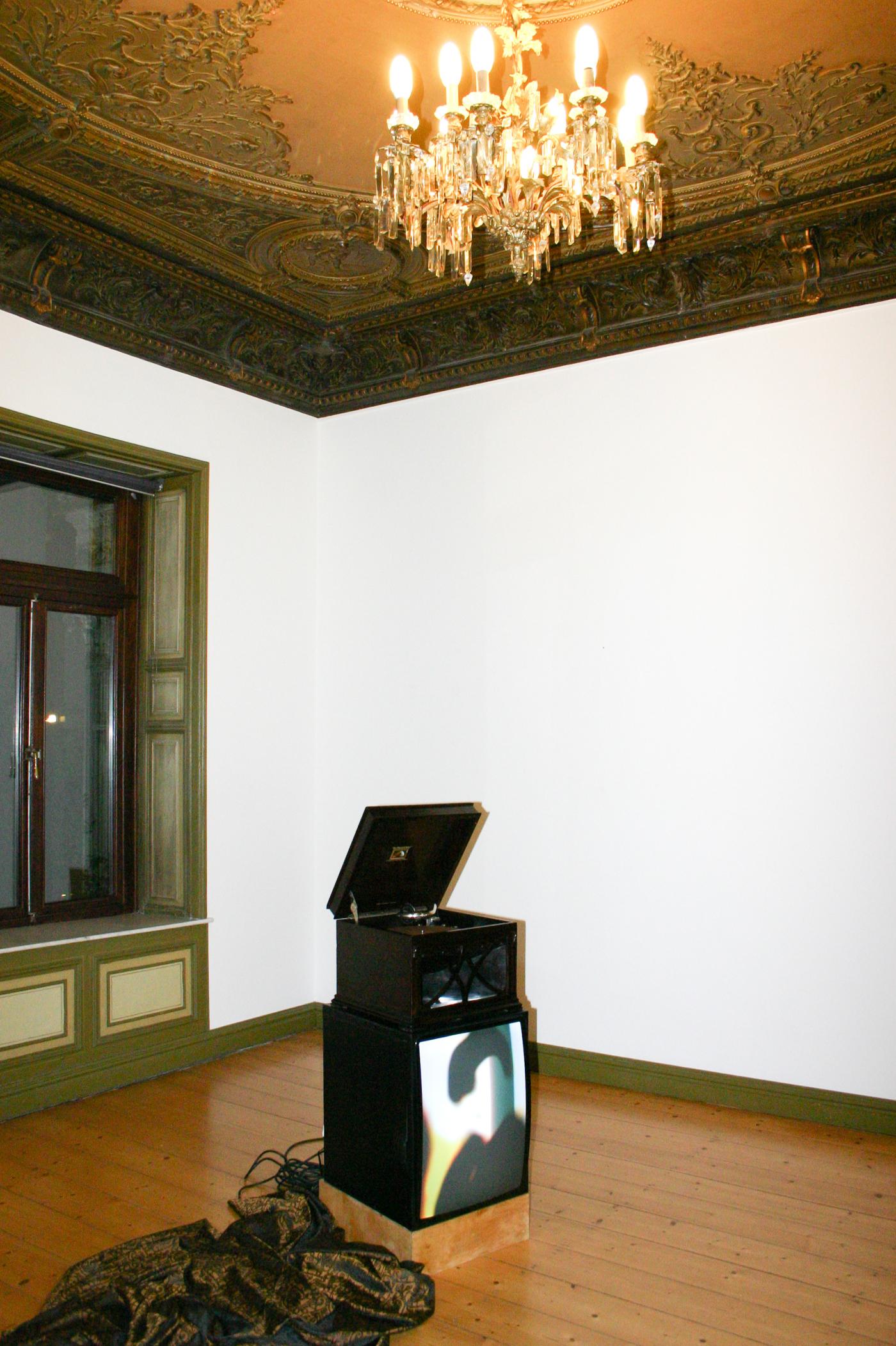 2014 sex musics handmaid