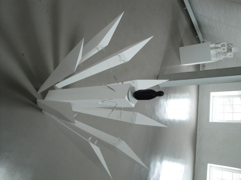 Alles gehört nur zur Aufgabe 3, 2010 - 2011,Acryl, Holz, Ton, Gewicht, Drahtseil,140 x 140 x 160 cm