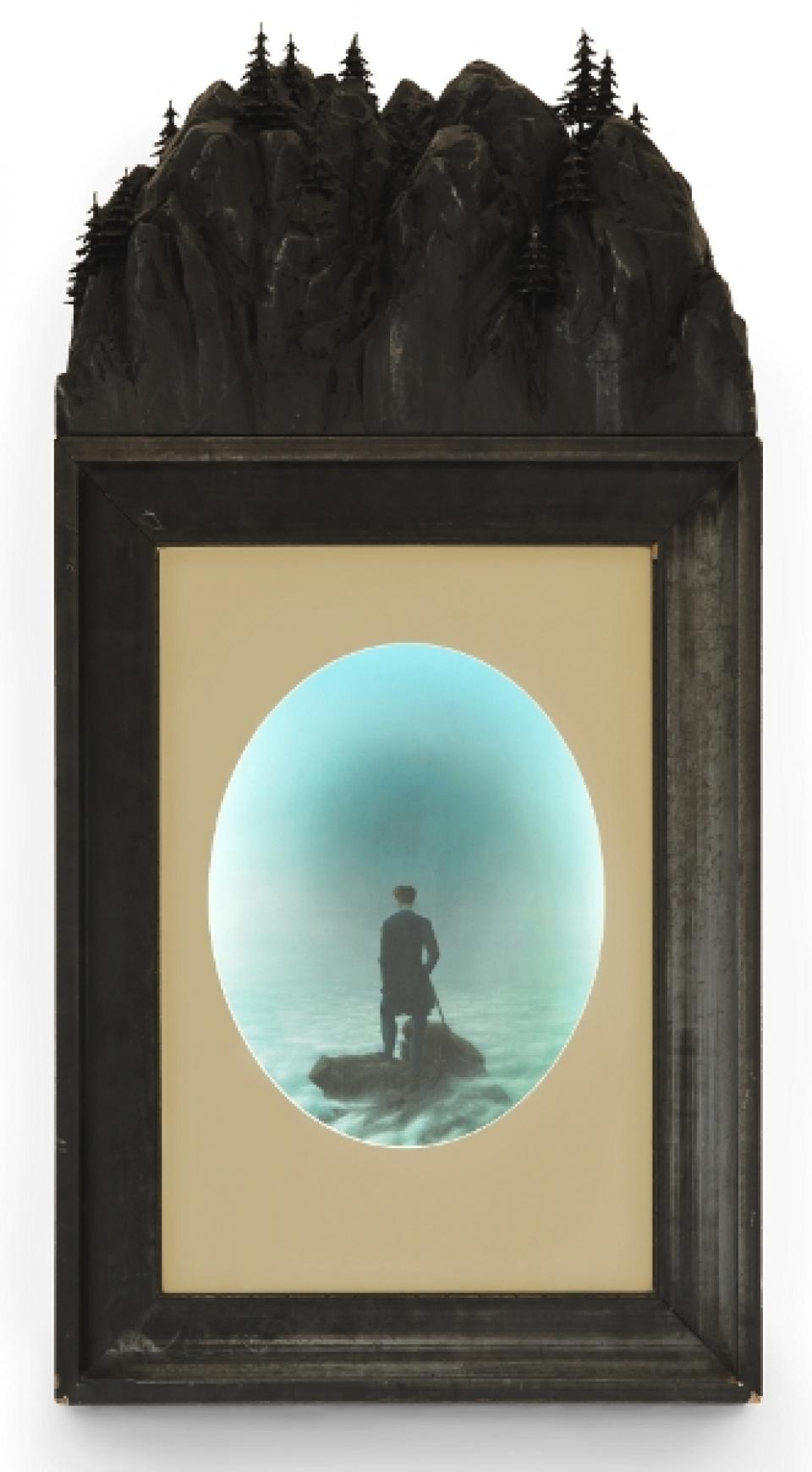 Nebel, 2010,acrylic on hardboard, glazed showcase with superstructure, technical device,92 x 46 x 20 cm